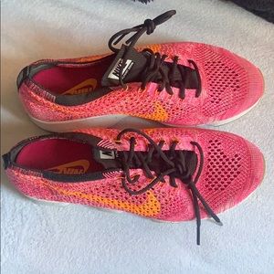 Women’s Sz 8 - Nike Flyknit Zoom - NWOT
